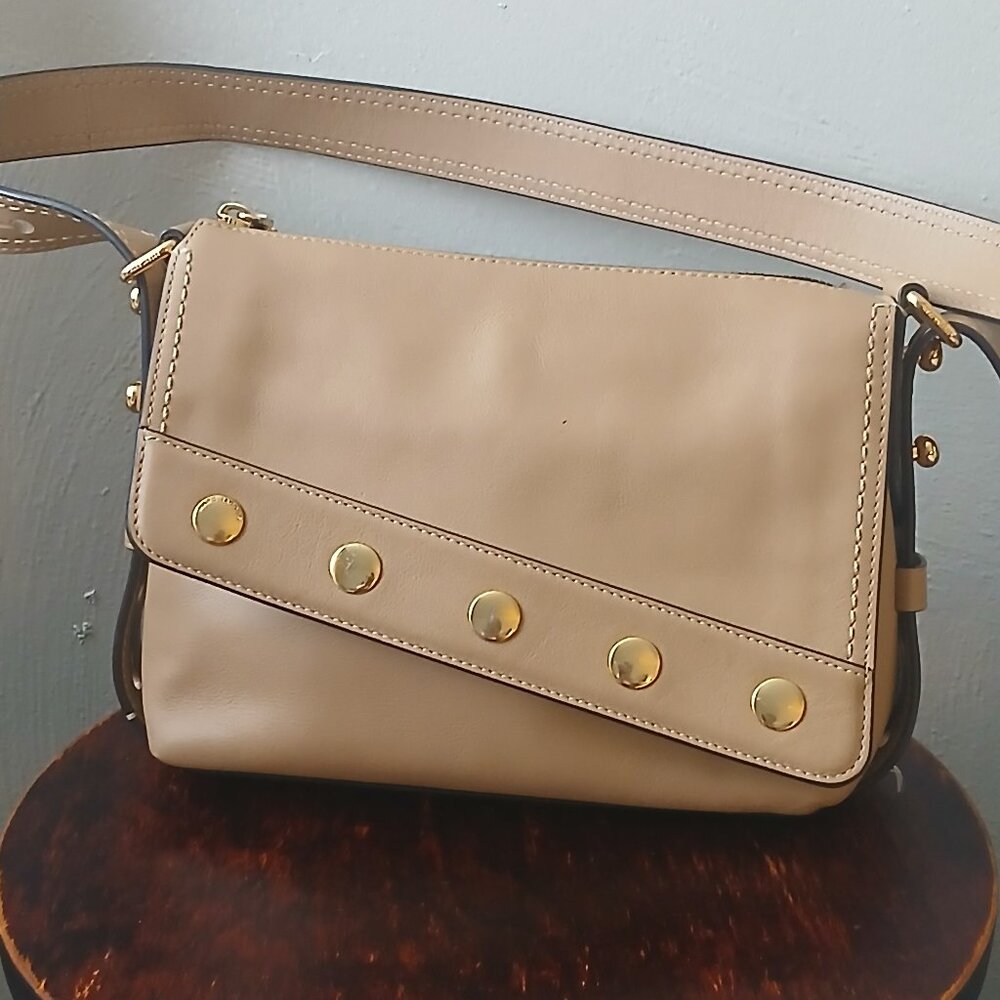 MARC JACOBS tan leather crossbody bag